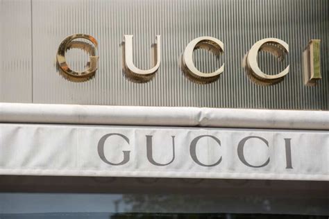 gucci history of brand|who owns gucci now.